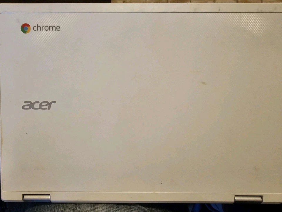 Acer Chromebook 11 CB3-131-C3SZ (16GB, Intel Celeron N, 2.20GHz, 2GB) Read Desc - Image 3 of 4
