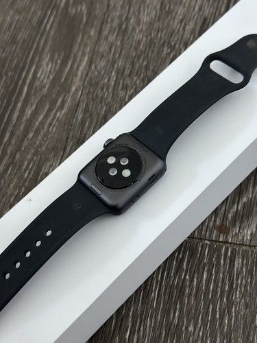 Apple Watch Series 3 38mm Space Gray Aluminum Sport Band GPS A1858 Pristine - Photo 7 sur 11