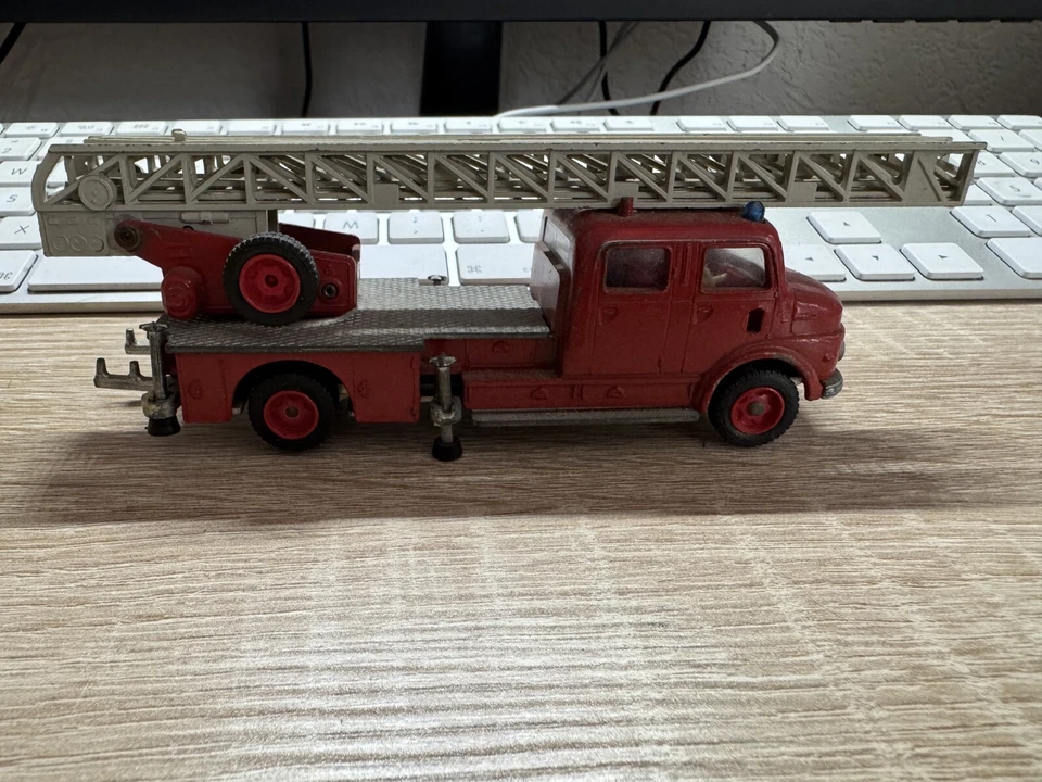 Siku Mercedes Benz Auto Dei Pompieri Scala V 261 Buone Condizioni - Immagine 2 di 4