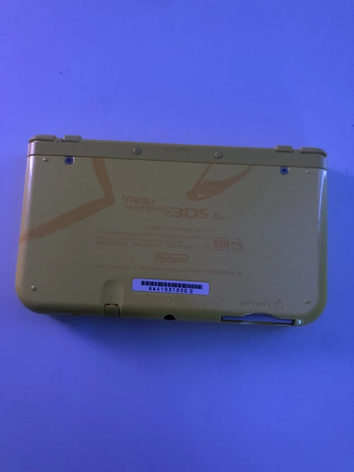 Nueva consola portátil Nintendo 3DS XL Pikachu edición amarilla - amarilla Foto 2 de 3