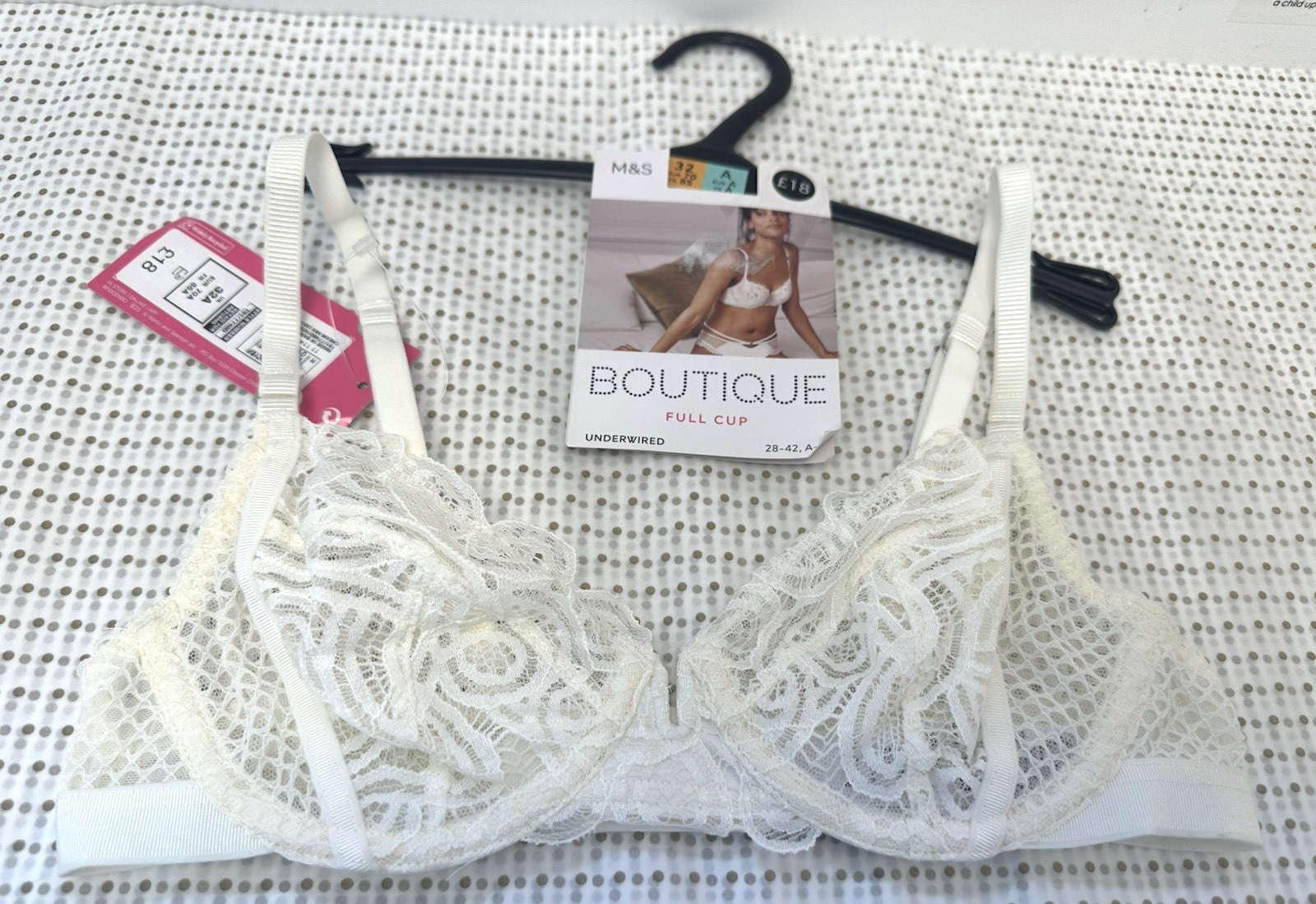 New M&S Boutique Marks & Spencer 32A cream lace full cup underwired unpadded bra