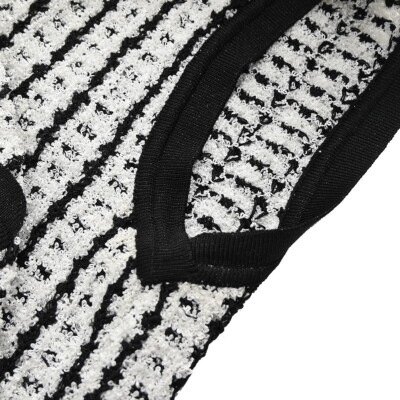 CHANEL ベージュ ジャンパー CHANEL(シャネル) エンブレム半袖ニットP46438K05822