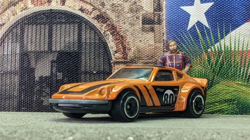 '23 HOT WHEELS NISSAN FAIRLADY Z LOOSE 1:64 SCALE NISSAN SERIES USA STOCK!!! - Picture 3 of 9