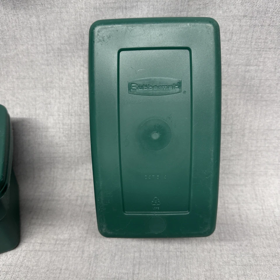 2 - Vintage Rubbermaid Roughneck 1 Gallon Small Storage Totes #0475 Green - Image 4 of 4