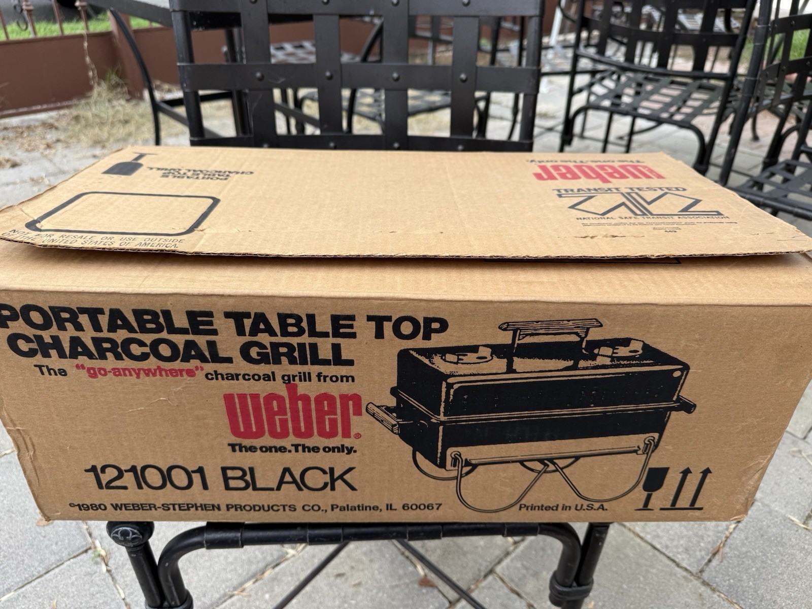 NEW VTG Weber Portable Table Top Charcoal Grill 121001 Black
