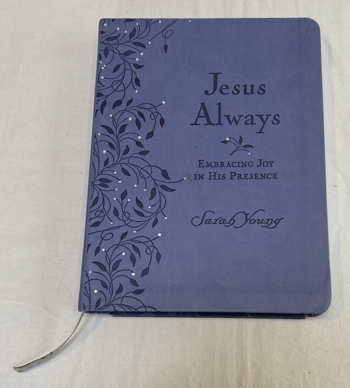 Jesus Always by Sarah Young - Softcover Deluxe Joy-Filled Devotional