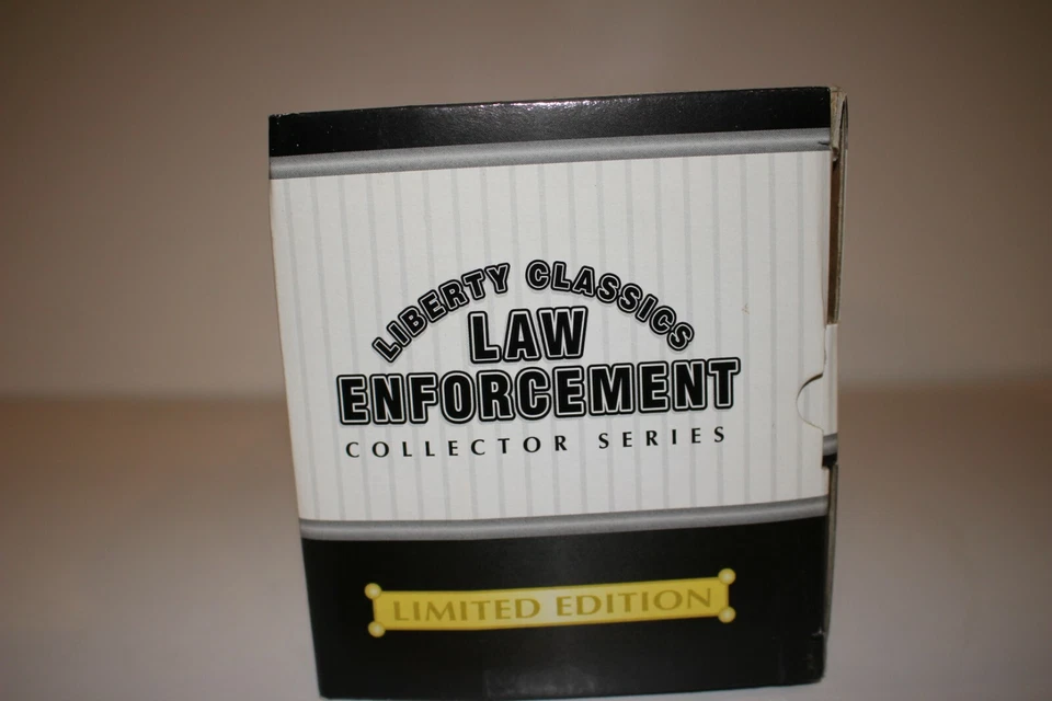 Liberty Classics 1937 Chevrolet Panel Truck, Cleveland Mobile Patrol 1/25 Scale - Image 4 of 4