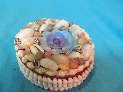 PHILIPPINES SEA SHELL FOLK ART TRINKET BOX