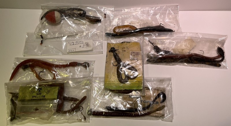 Lot of vintage fishing worms / snake, bobber, rig Bait