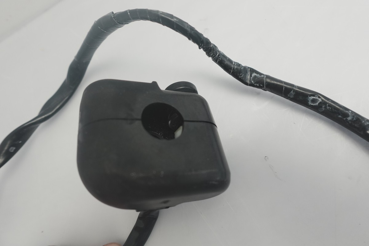 いっさ 1997-2021 Kawasaki OEM Start/Stop Kill Switch Ass'y 13151
