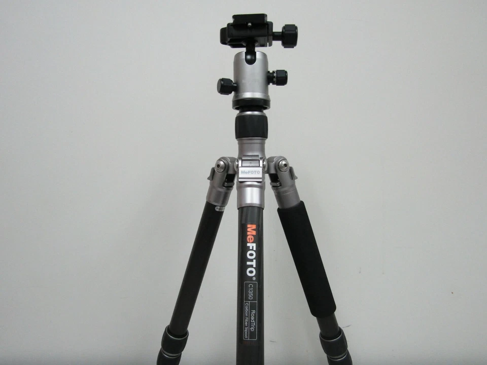 MeFOTO RoadTrip C1350Q1T Travel Tripod Kits - Titanium -  Max Load 17.6 lb (a) - Image 3 of 4