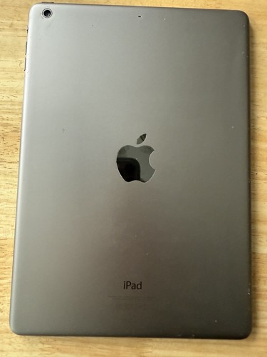 Apple iPad Air 1st Gen A1474 - 32GB - Wi-Fi - 9.7in - Space Grey - Picture 4 of 7
