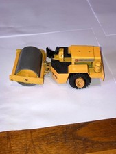 Véhicule NZG 1/50. Compacteur SP-60. Numéro 157
