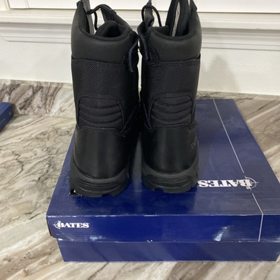NEW MENS BATES 8