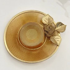 Vintage VTG Gold Tone Mesh Hat Brooch Pin Floral Rose Leaf Detail Novelty