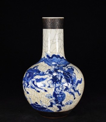10  China ancient Kangxi Guan Kiln Blue and white San Ying Zhan Lv Bu bottle