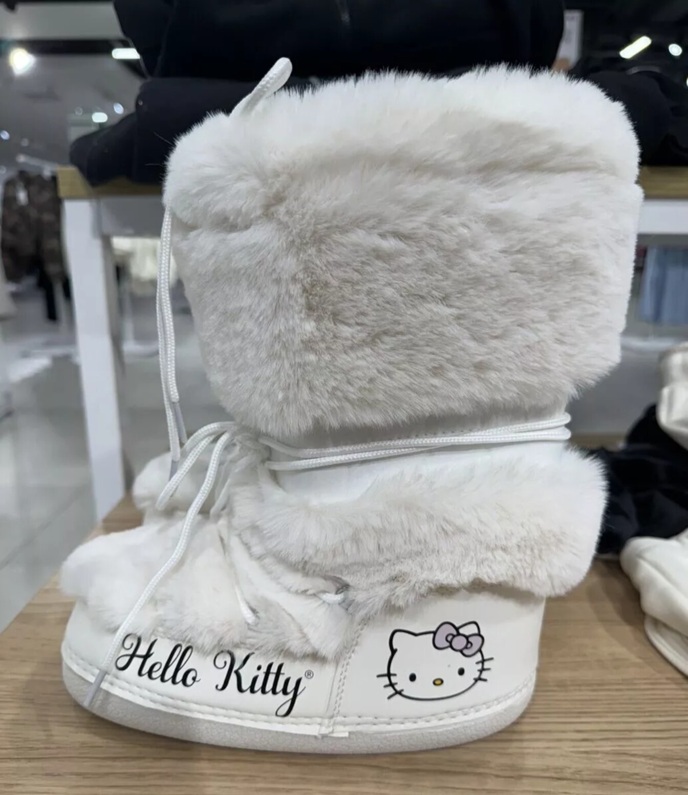 NEW Forever 21 Hello Kitty Faux Fur Boots Size  8 2024 PINK BOW image 2