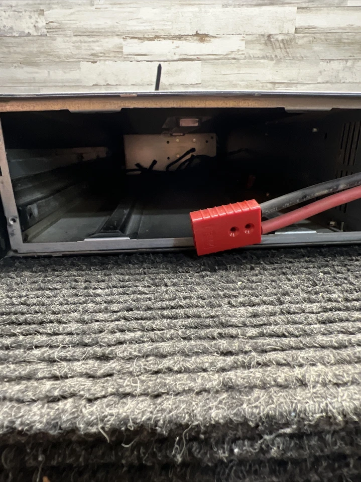 *FOR PARTS* Xtreme P90-3000 90000908 3000VA/2700W 120V Online UPS Back-Up - Image 4 of 4