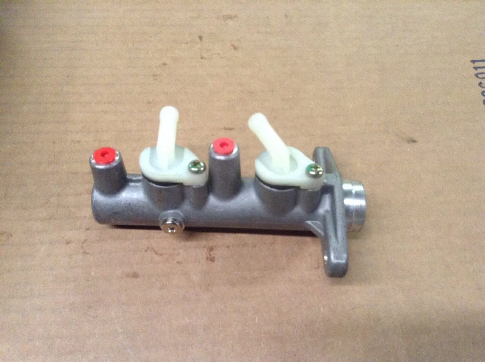 NUEVO CILINDRO MAESTRO DE FRENO ARI M52514 | Se adapta a Dodge Mitsubishi Eagle 93-96 Foto 3 de 4