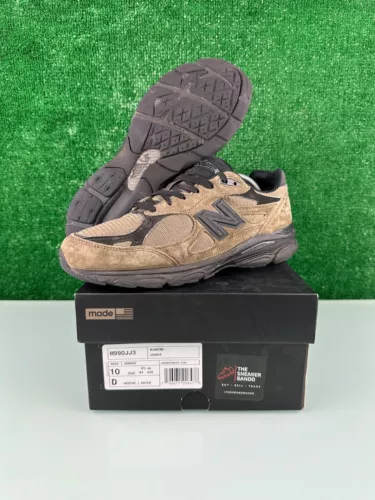 Size 10 - New Balance 990v3 Made in USA x JJJJound Brown 2022