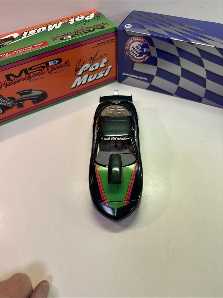 Pat Musi Action NHRA Pro Stock Car 1999, nuevo en caja escala 1:24 Foto 3 de 4