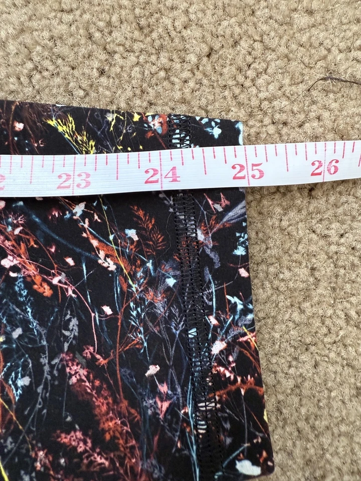 Lululemon Women's Invigorate High-Rise Tight 25" Foliage Overlay Multi Size 8 - Image 4 of 4