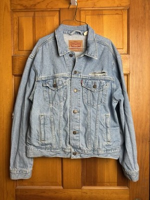 Levi s Vintage Distressed men s Light Wash Trucker Jacket Size XL (runs Small)