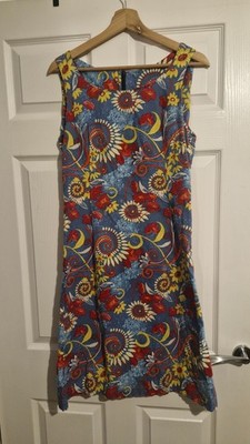 Beautiful Flower Dress  Size 10-12