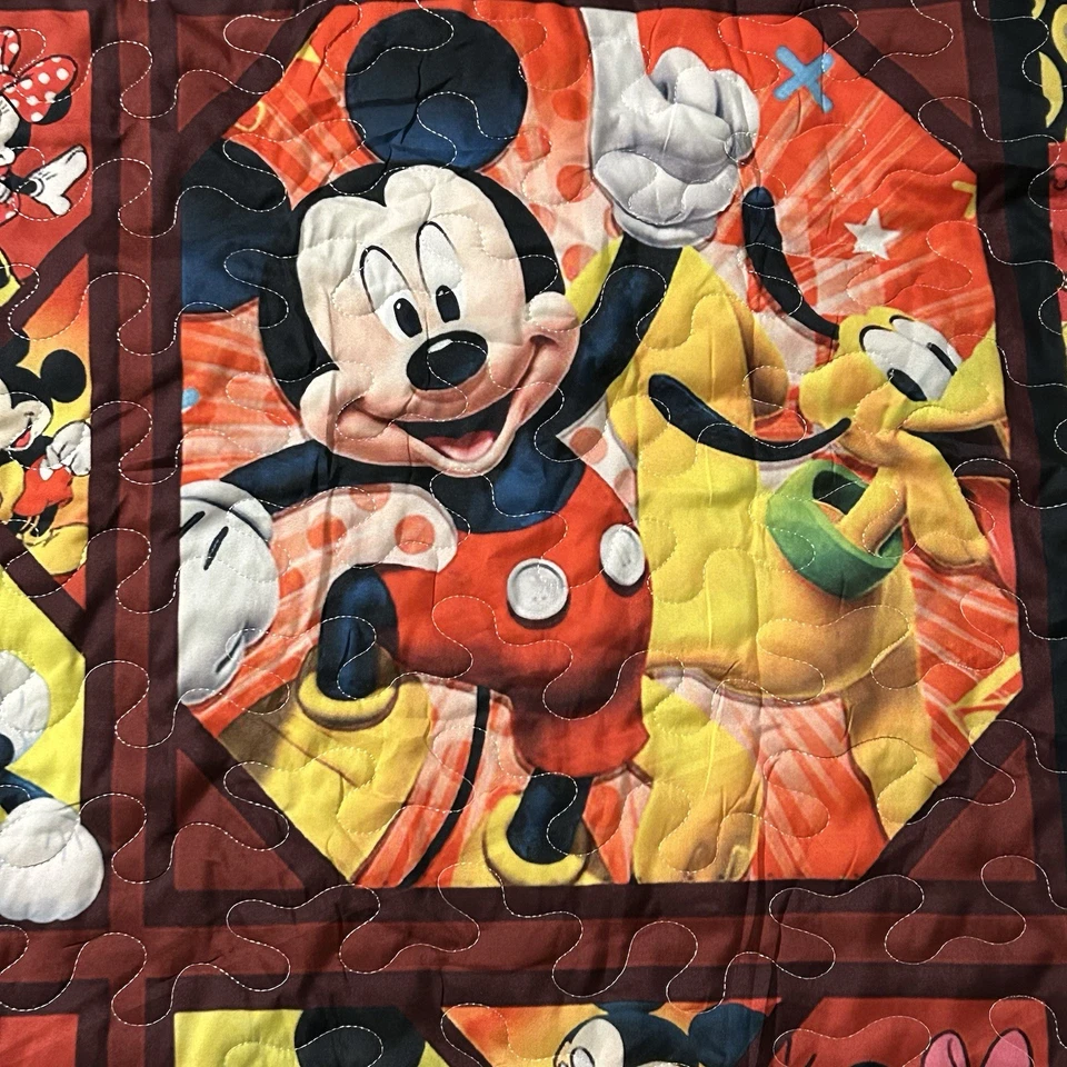 "Colcha para niños Disney Mickey Mouse y amigos 54"" por 60"" cuna o cama para niños pequeños" Foto 4 de 4