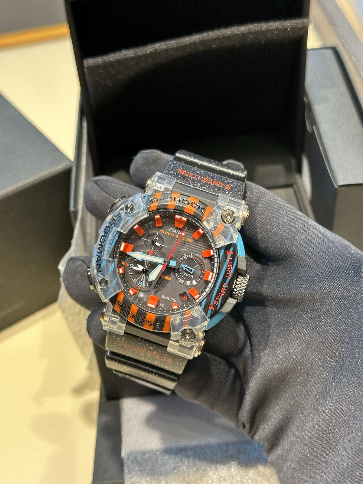 G-SHOCK  FROGMAN  30周年GWF-A1000APF-1AJR G-Shock Frogman 30th Anniversary Poison Dart Frog GWF