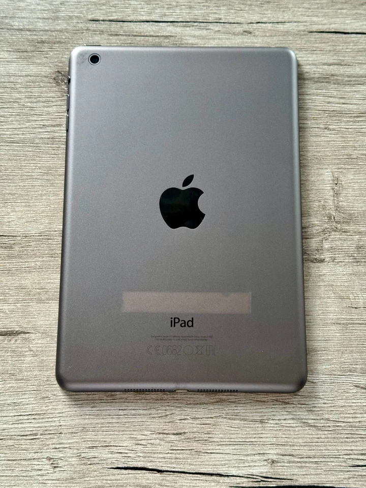 Apple iPad mini 1. Gen. 16GB, WLAN, 20,07 cm, (7,9 Zoll) - Spacegrau - A1432 - Bild 3 von 4