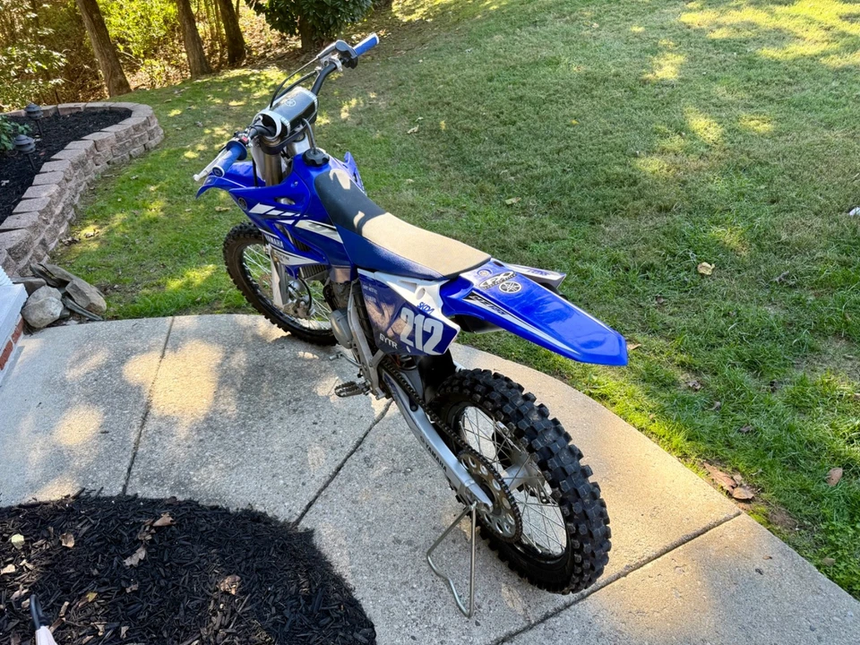 2017 Yamaha YZ  - Image 2 of 4