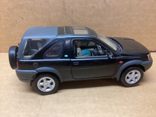 1/18 RANGE ROVER FREELANDER BLACK DIECAST MODEL - Picture 4 of 5
