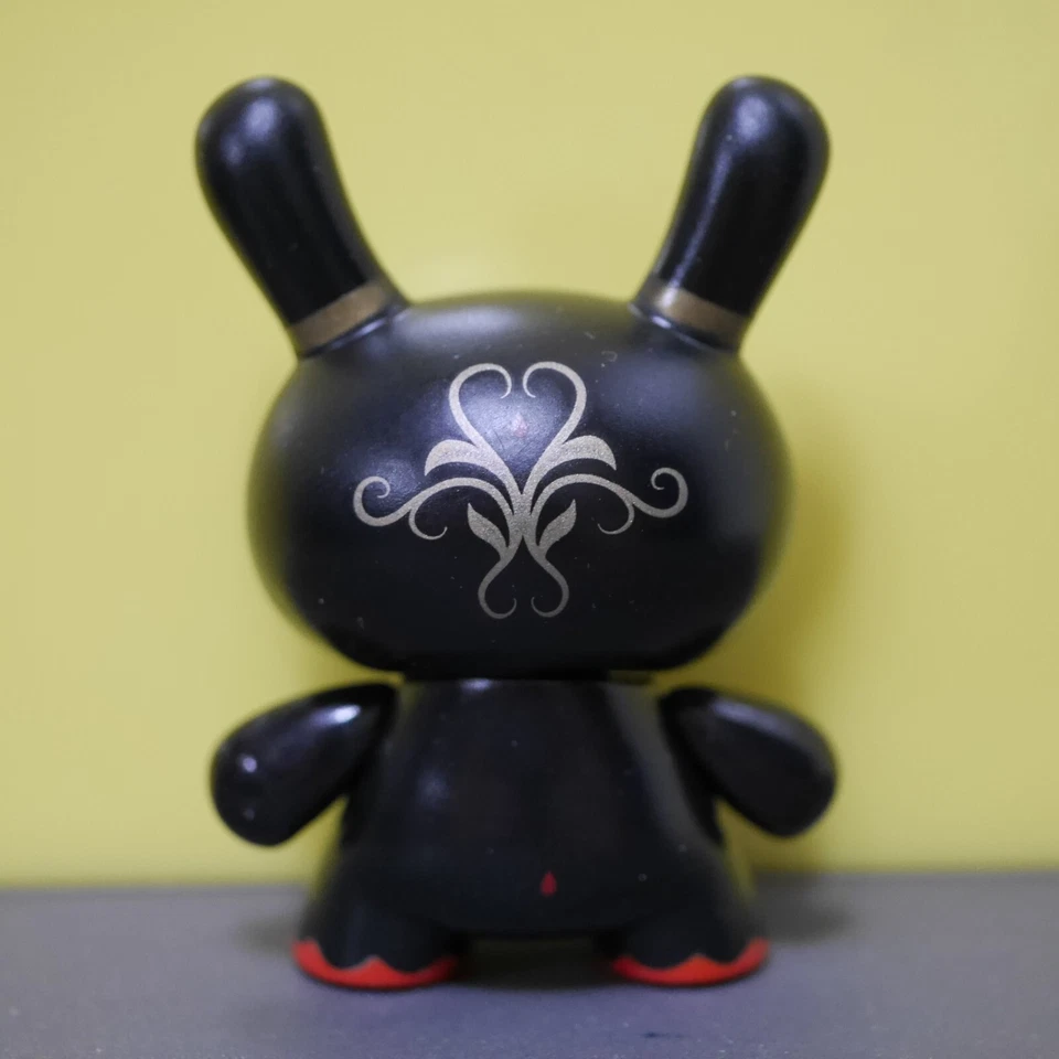 Kidrobot 3"Dunny 2014 Mardivale Series Andrew Bell Masks Vinyl Figure - Image 2 of 3