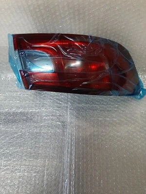 Feux arriére côté gauche Renault clio4 RF: 265553752R NEUF - Photo 1/4