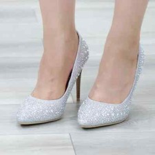 NEW IN BOX Forever Silver Sparkly Rhinestone Womens Pointy Stiletto Heels Size 9