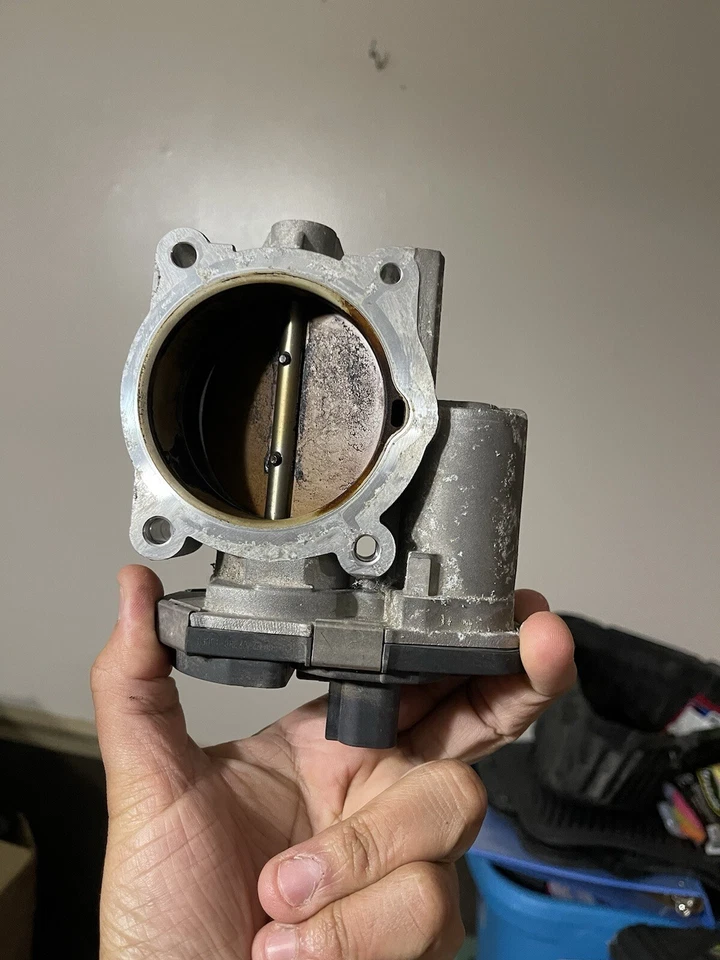 Chevrolet Traverse Enclave Terrain 2009-2011 conjunto de carrocería del acelerador de 3,6 L OEM Foto 2 de 3