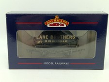 Bachmann Warley Ltd Edition Tank Wagon Lane Bros. 37-650W - Weathered - OO Gauge