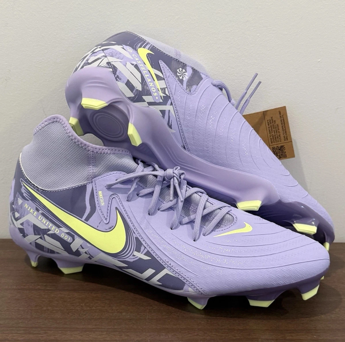Nike Phantom Luna 2 Academy MG United Pack 2025 for Sale  display picture 3