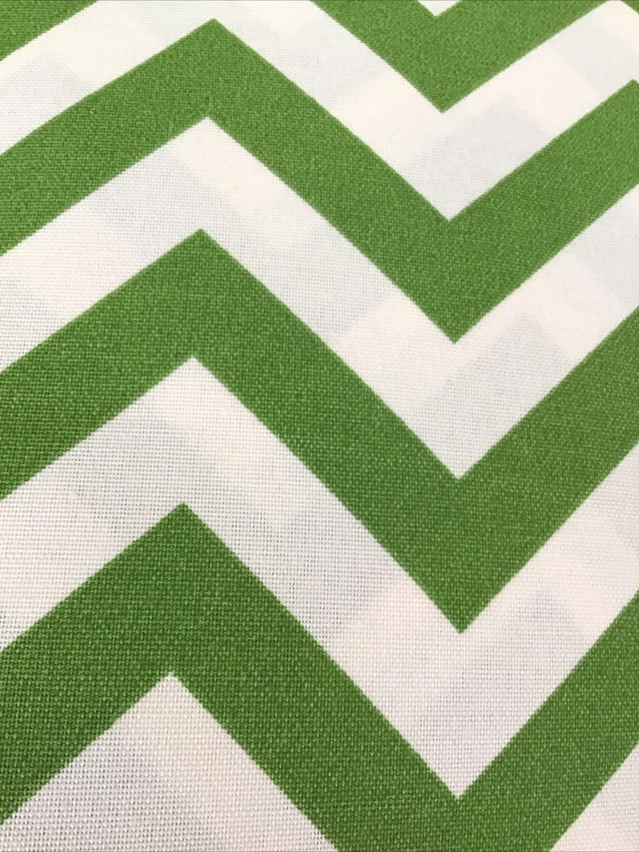 户外织物 Premier 绿色雪佛龙 Zig Zag 2.5 码 — 第 2/4 张图片