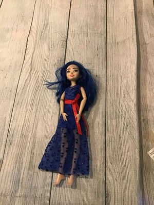 Disney Descendants Doll Evie Mal 11  