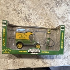 John Deere 1912 Ford Model T Bank & Wayne Gas Pump Limited Edition