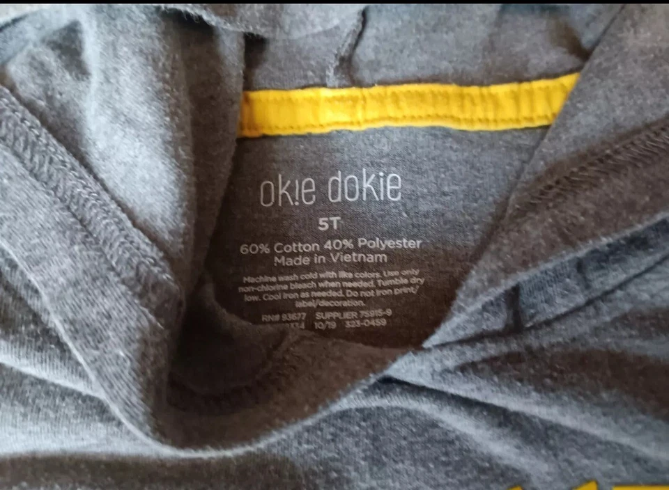 Camisa 5T Niños Okie Dokie Gris Manga Corta Con Sudadera Happy Being With Grandma Foto 4 de 4