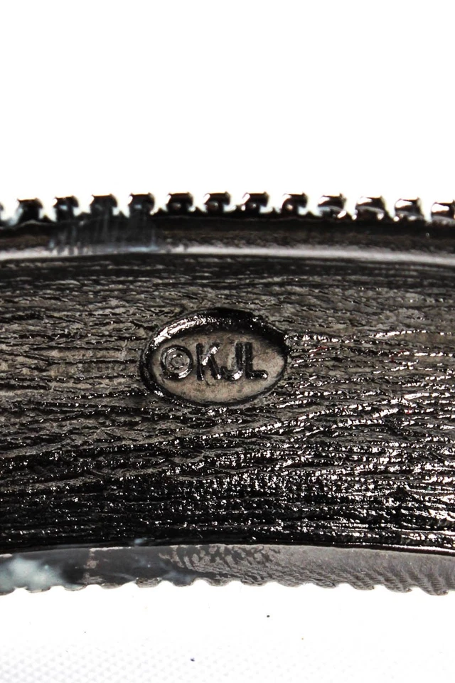 Brazalete Kenneth Jay Lane para mujer tono plata esmalte marfil estrás escarabajo Foto 4 de 4