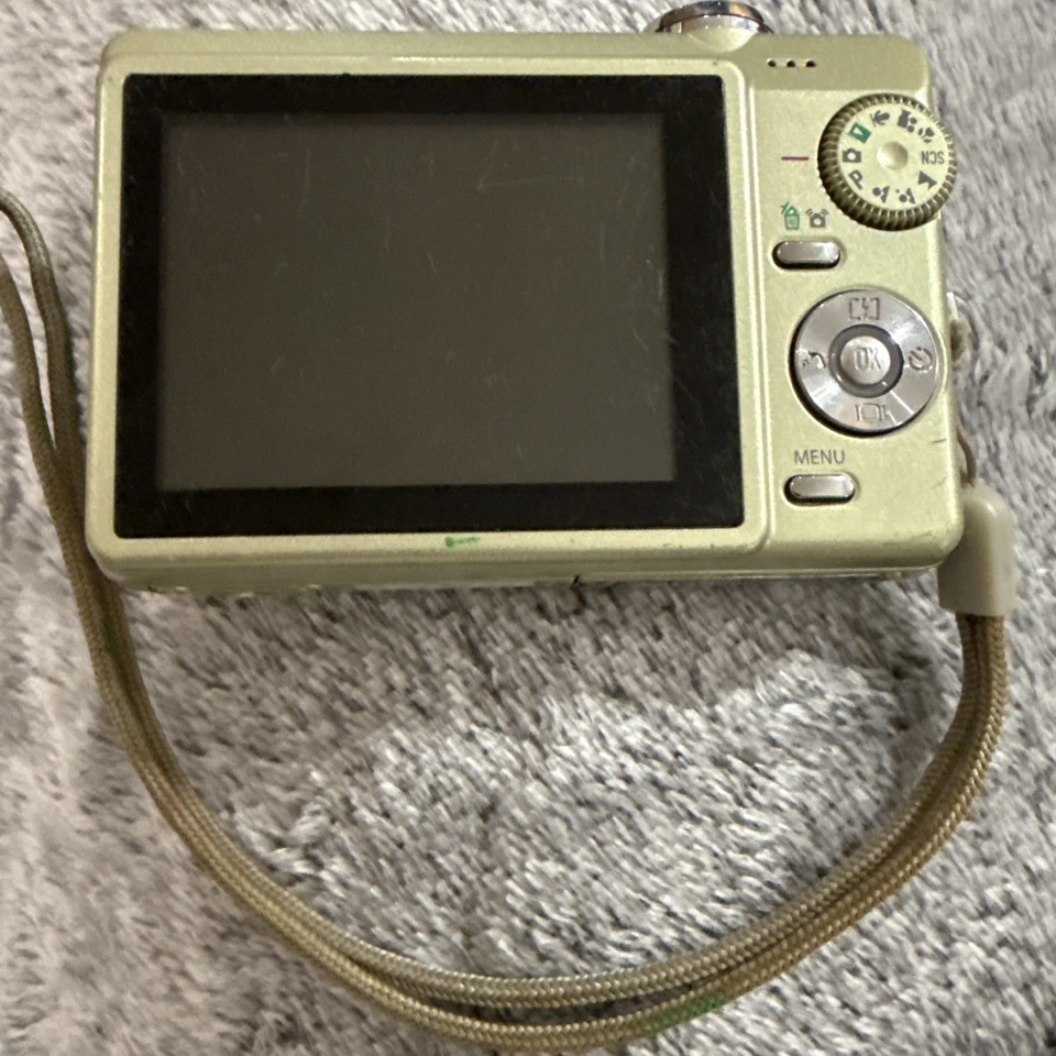 Sanyo VPC-E870 7.1 MP Digital Camera With Battery  As-is Untested - Image 2 of 4