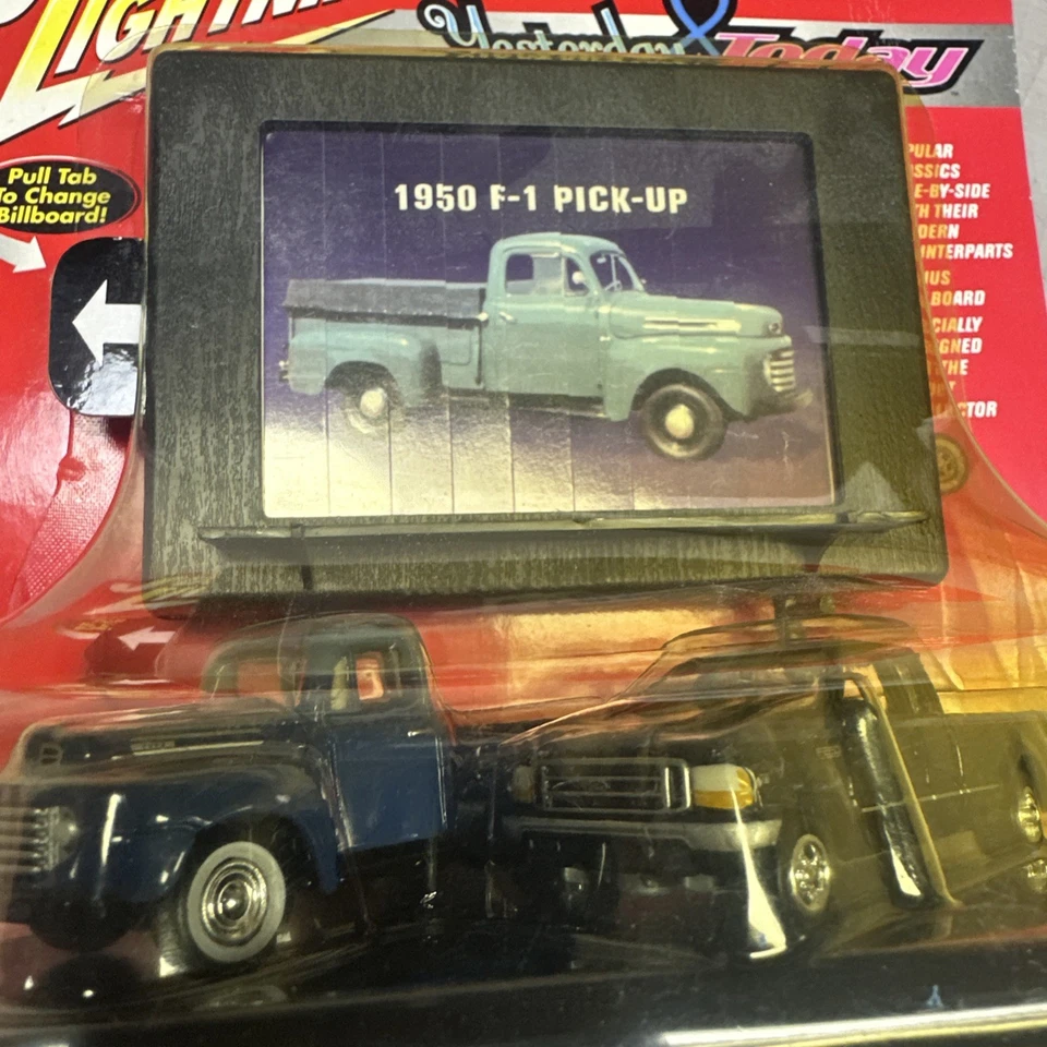 JOHNNY LIGHTNING AYER Y HOY 1950 F-1 PICK-UP Y 01 F-250 PICK-UP DIE-CAST Foto 3 de 4