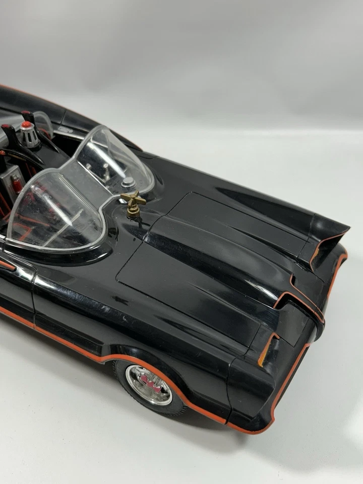 Hot Wheels RC Batmobil 1966 TV Series Remote Controlled Car Batman Superhero DC - Image 3 of 4