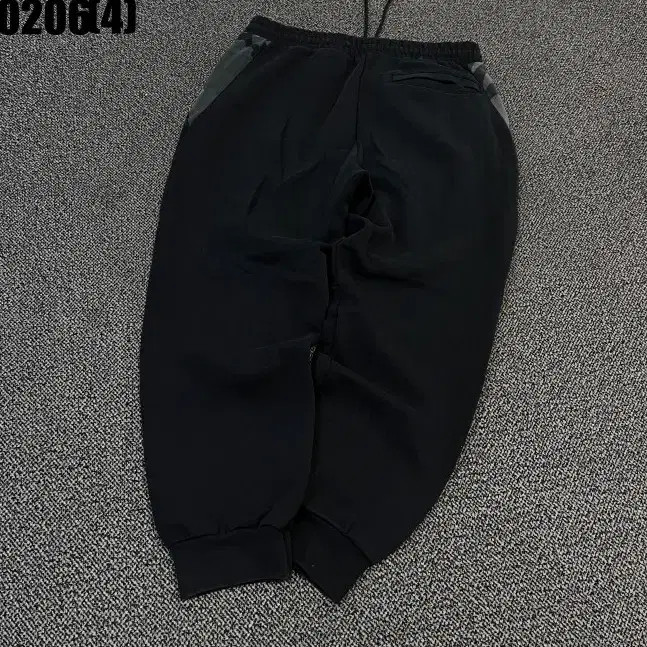 [XL] Adidas Black Camo Detail Jogger Pants, Men's Sportswear thumbnail 8