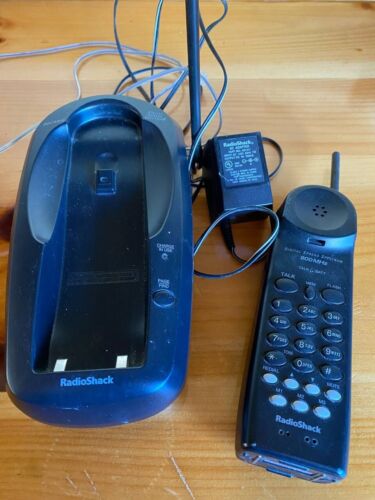 Radio Shack 900 MHz Digital Spread Spectrum Cordless Phone ET-1112 Black