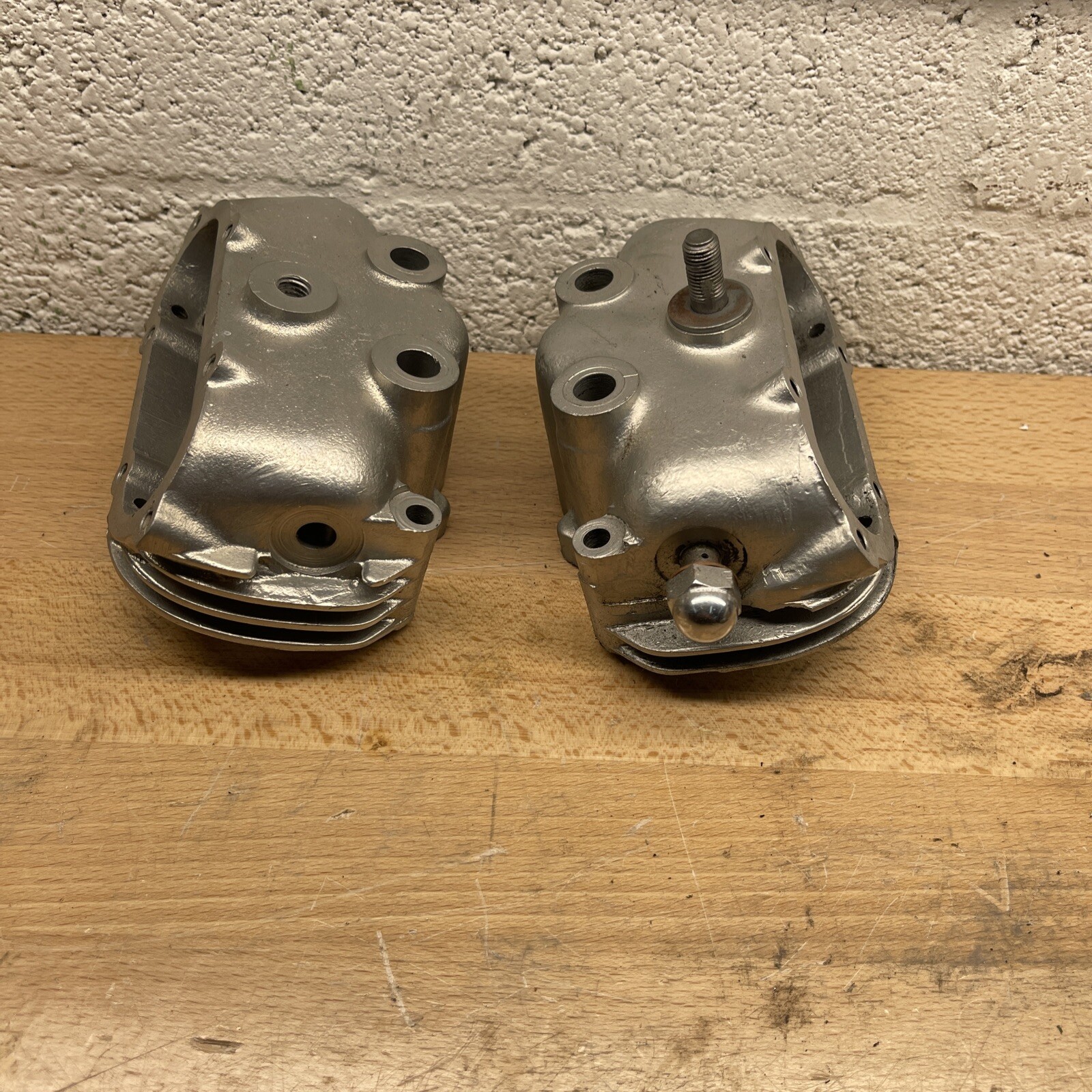 Triumph T140 T140V 750 Rocker Box Covers 6 Hole | OE